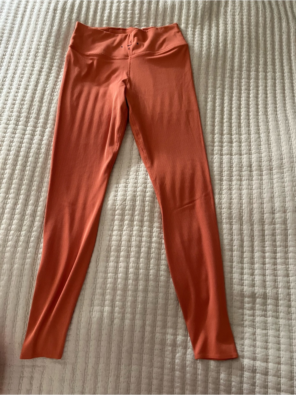 Nike High-Waist Leggings - Coral Orange